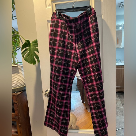 New York & Company Pants - NWT - New York & Co Plaid Pants - Size 14